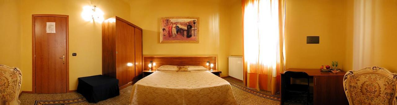 La Luna Guest House Firenze Bagian luar foto