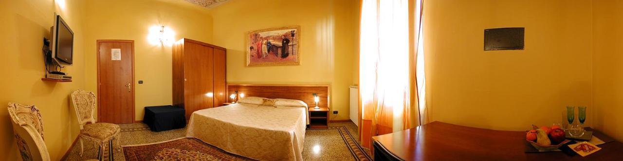 La Luna Guest House Firenze Bagian luar foto