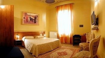 La Luna Guest House Firenze Bagian luar foto