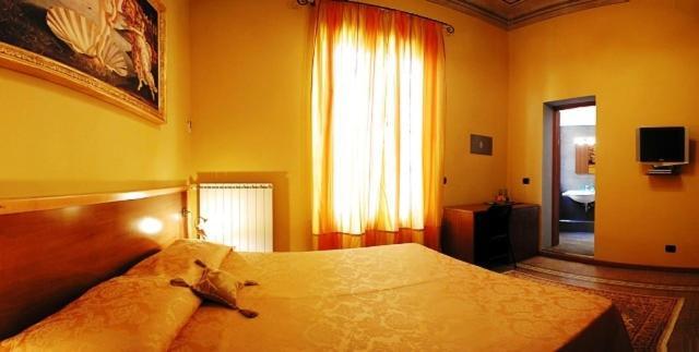 La Luna Guest House Firenze Bagian luar foto